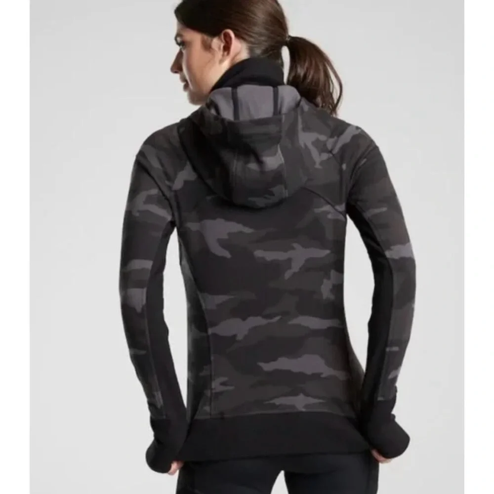 Athleta Triumph Zip Up Hoodie in Black Camo. EUC. Women’s Size Small - Picture 2 of 14